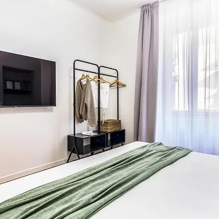 Beplace Apartments In Porta Garibaldi Milan Exterior photo